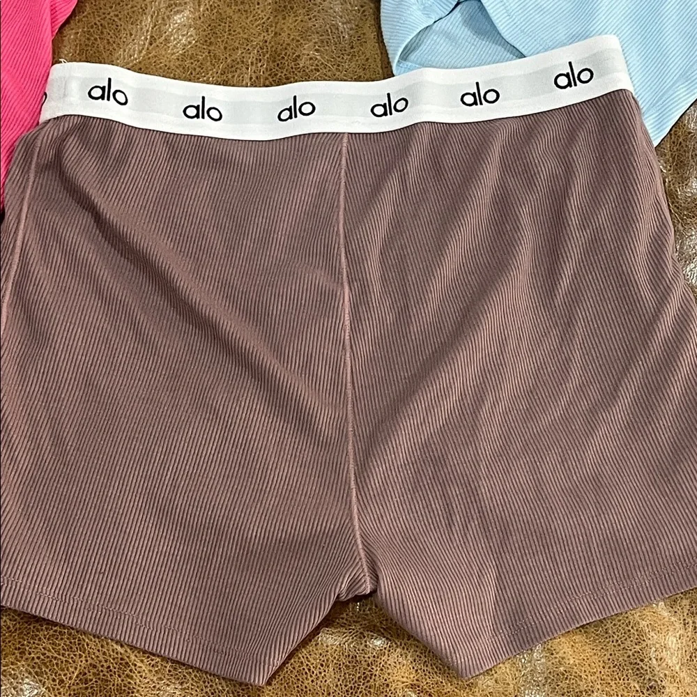 ALO Yoga Ribbed Boxer Briefs Set - Picture 6 of 10